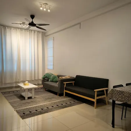 Guppy Homestay Apartment Near Ktcc & Drawbridge 1 Bedroom Airconditioned Kuala Terengganu Exterior photo