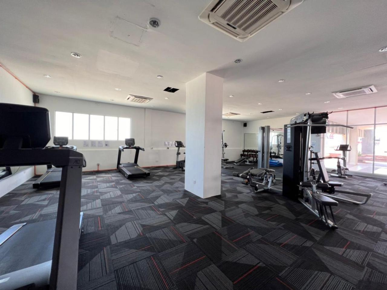 Guppy Near Ktcc & Drawbridge 1 Bedroom Airconditioned *