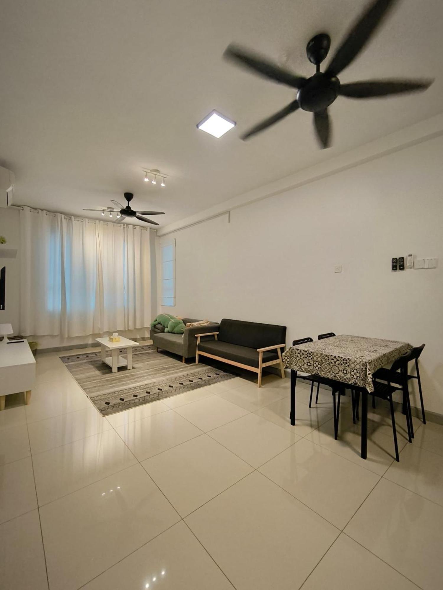 Apartment Guppy Near Ktcc & Drawbridge 1 Bedroom Airconditioned *