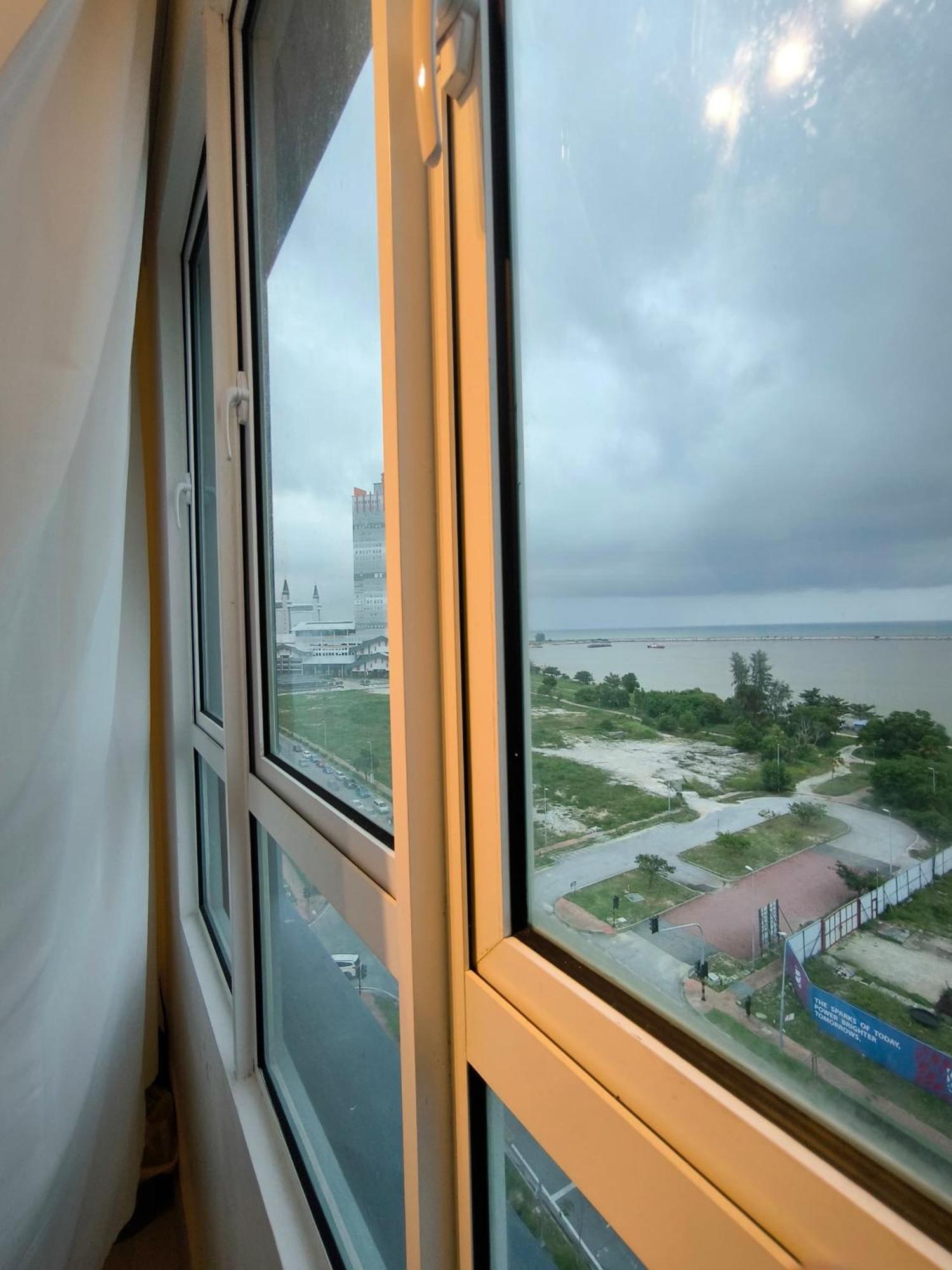 Guppy Near Ktcc & Drawbridge 1 Bedroom Airconditioned *